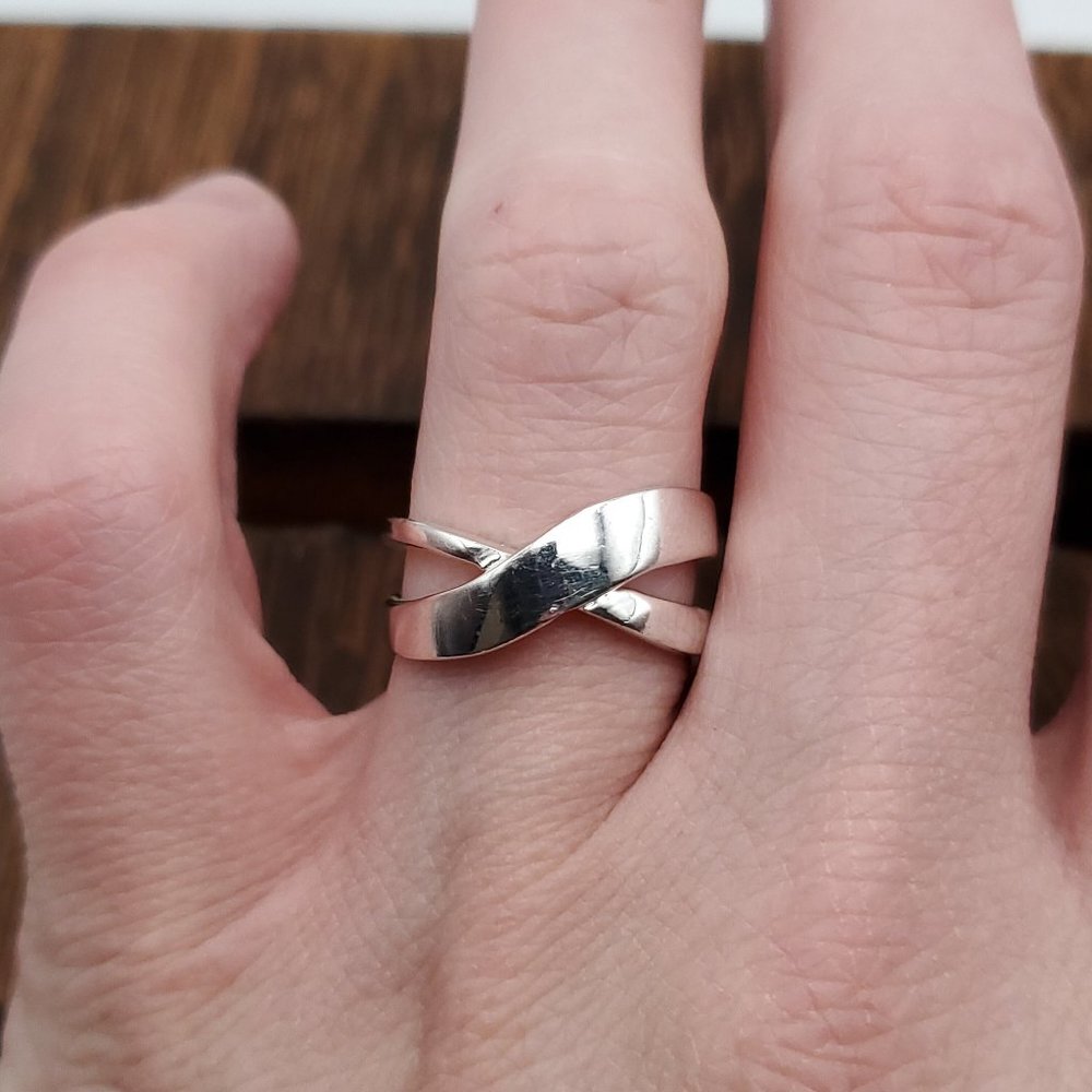Size 7 925 Sterling Silver Cute Pattern Design Ring